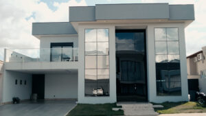 Esquadrias de Alumínio e PVC: A Combinação Perfeita para Seu Projeto